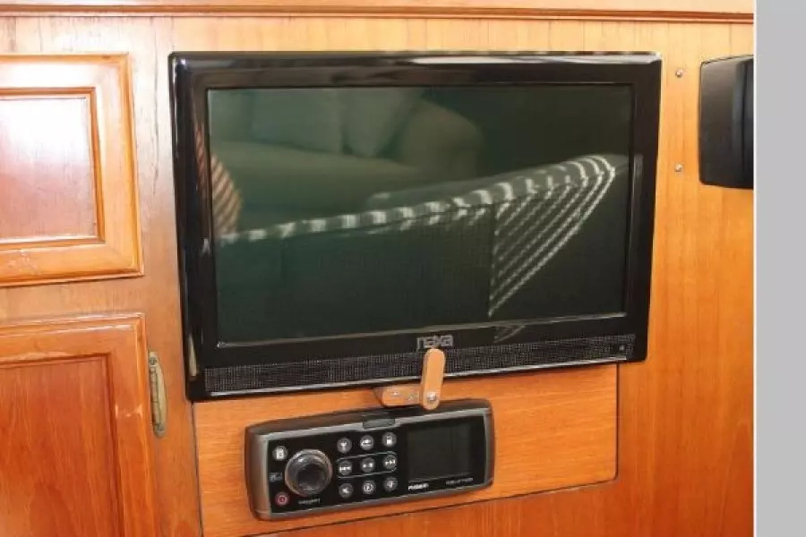 1986 Egg Harbor 41 Convertible