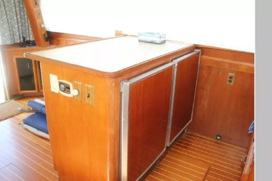 1986 Egg Harbor 41 Convertible