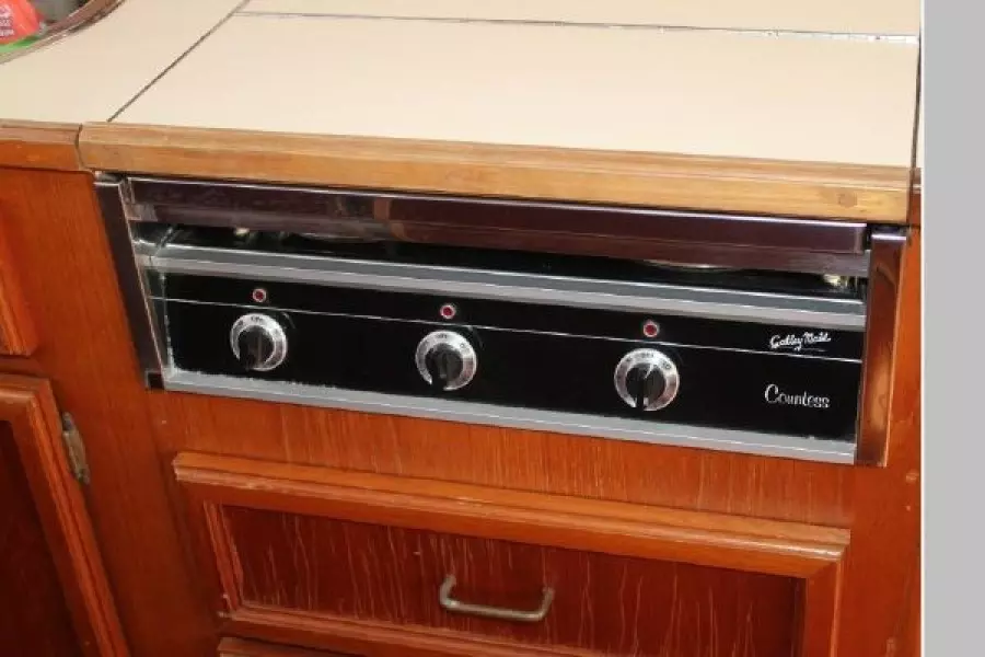 1986 Egg Harbor 41 Convertible