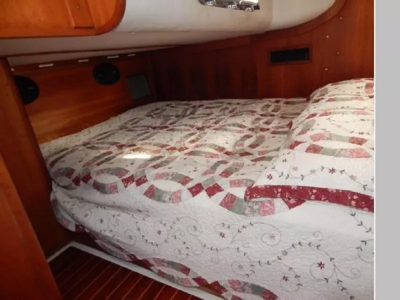 1997 Freedom 40/40