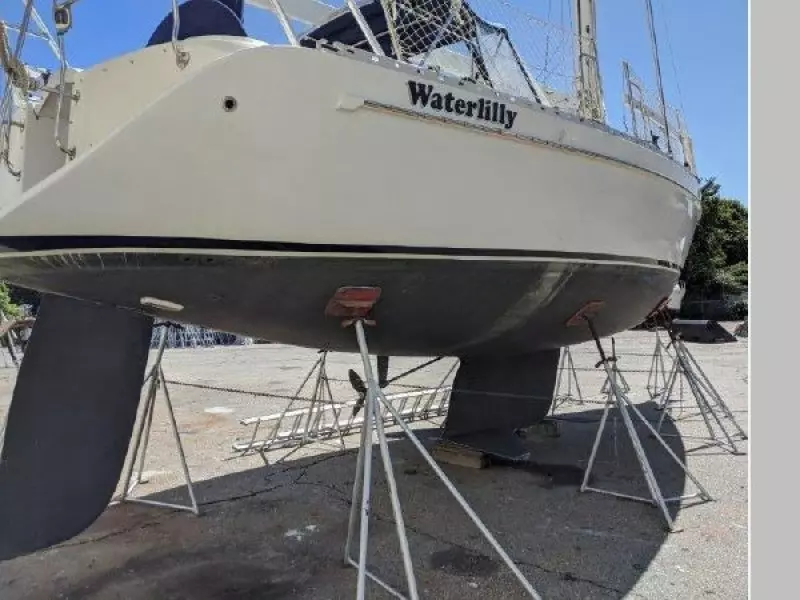 1997 Freedom 40/40