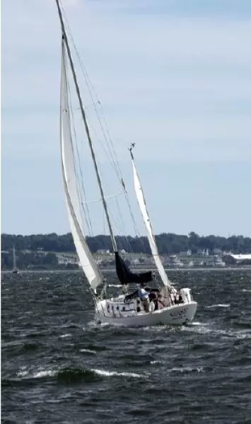 1999 Alerion Express 38 Yawl