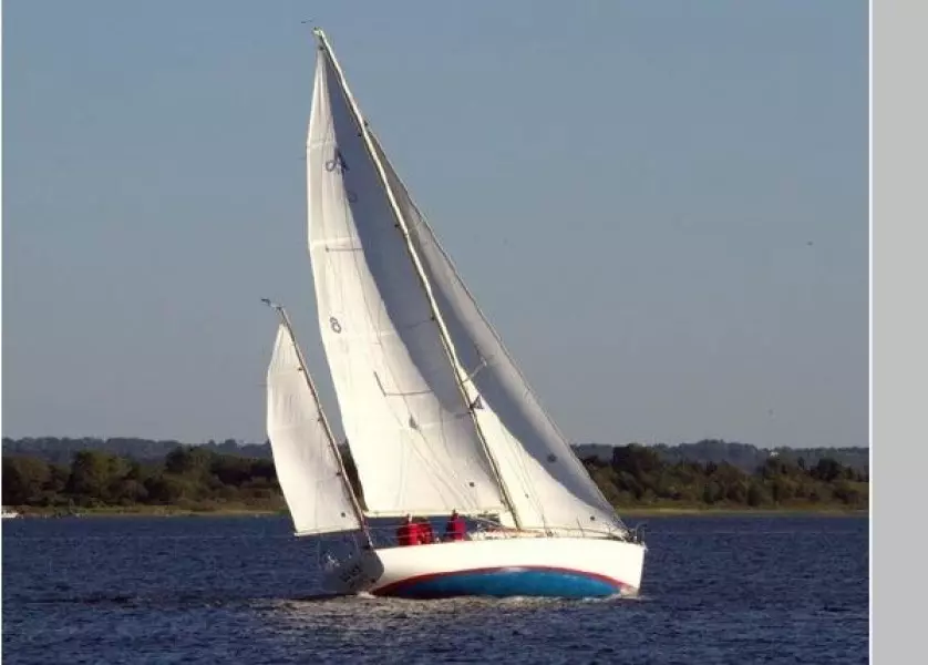 1999 Alerion Express 38 Yawl