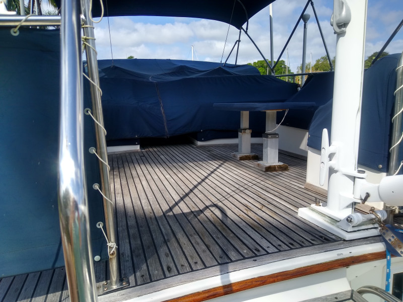 1988 Grand Banks Classic