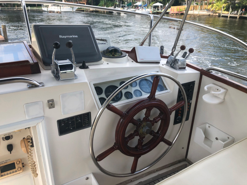 1988 Grand Banks Classic