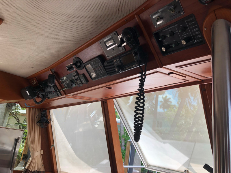 1988 Grand Banks Classic