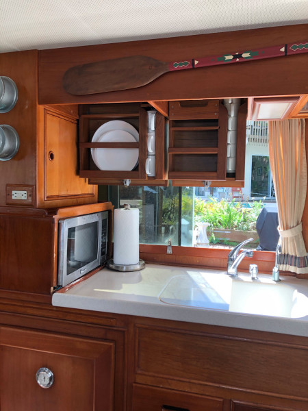 1988 Grand Banks Classic