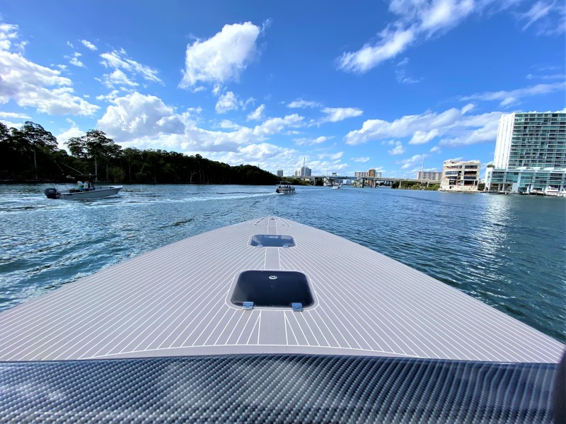 VanDutch 40 -Bow