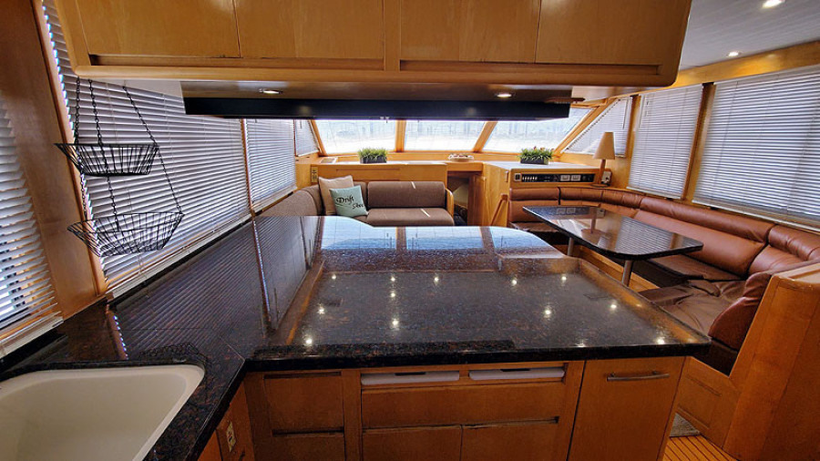 1996 Ocean Alexander 546 Yachtfisher