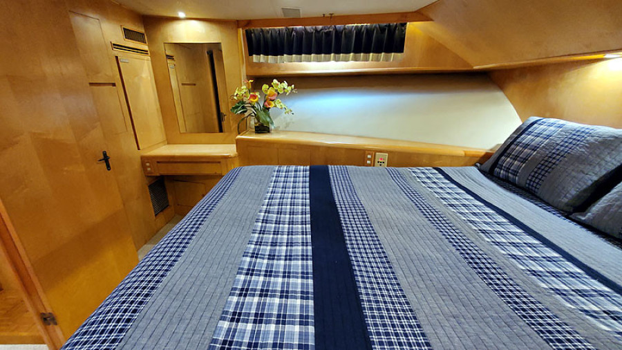1996 Ocean Alexander 546 Yachtfisher