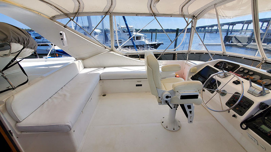 1996 Ocean Alexander 546 Yachtfisher