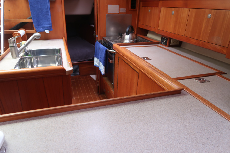 2002 Hunter 460