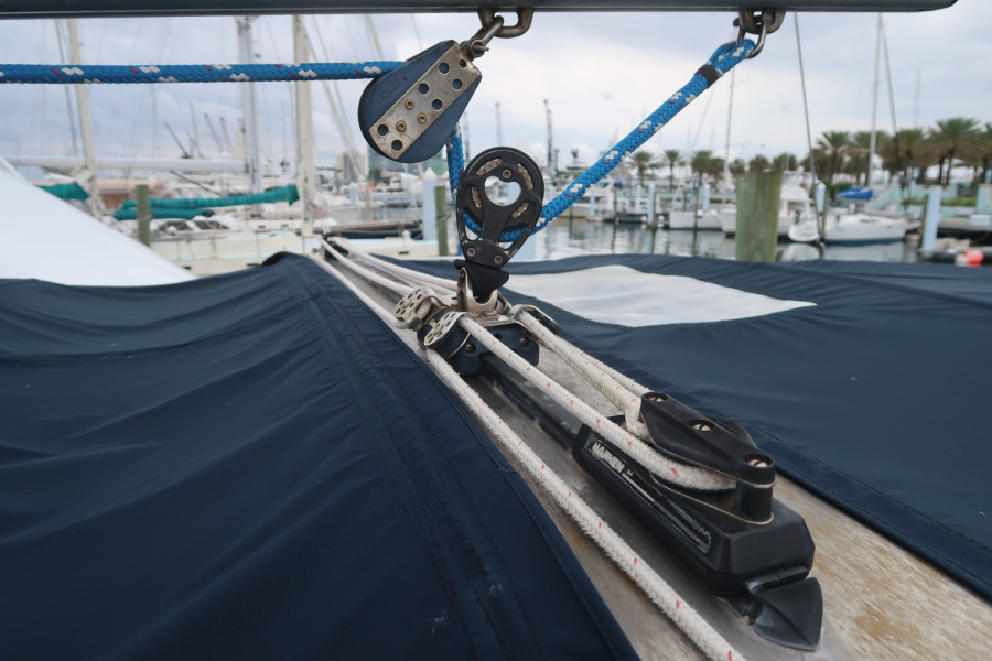 2002 Hunter 460