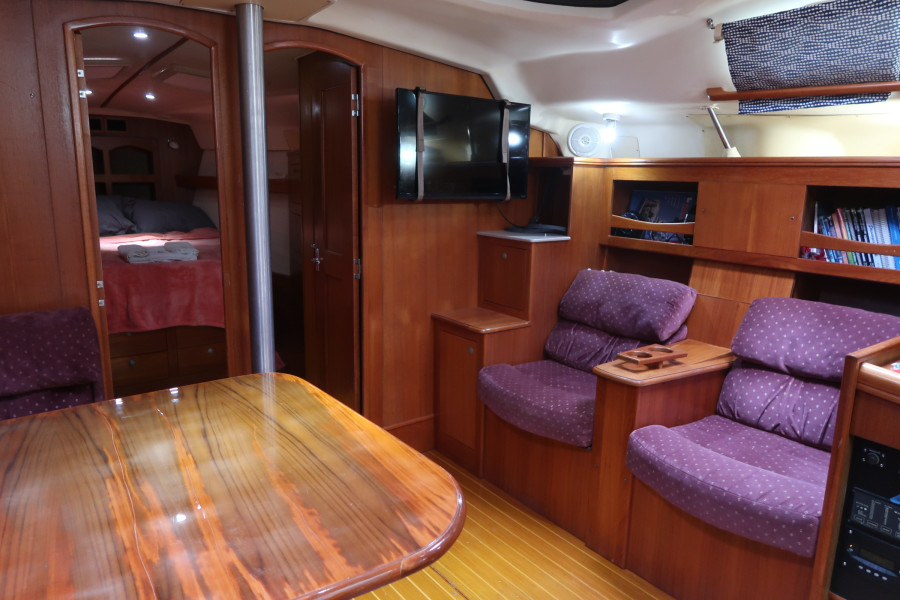 2002 Hunter 460