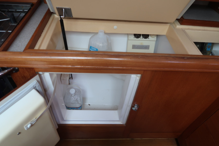 2002 Hunter 460