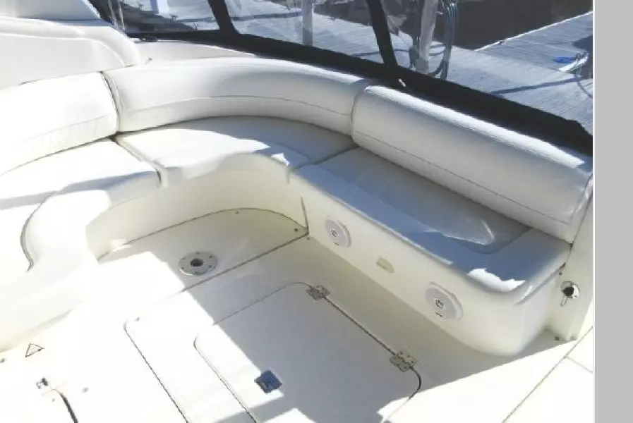 2005 Cruisers Yachts 370 Esprit