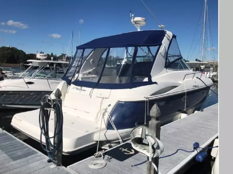 2005 Cruisers Yachts 370 Esprit