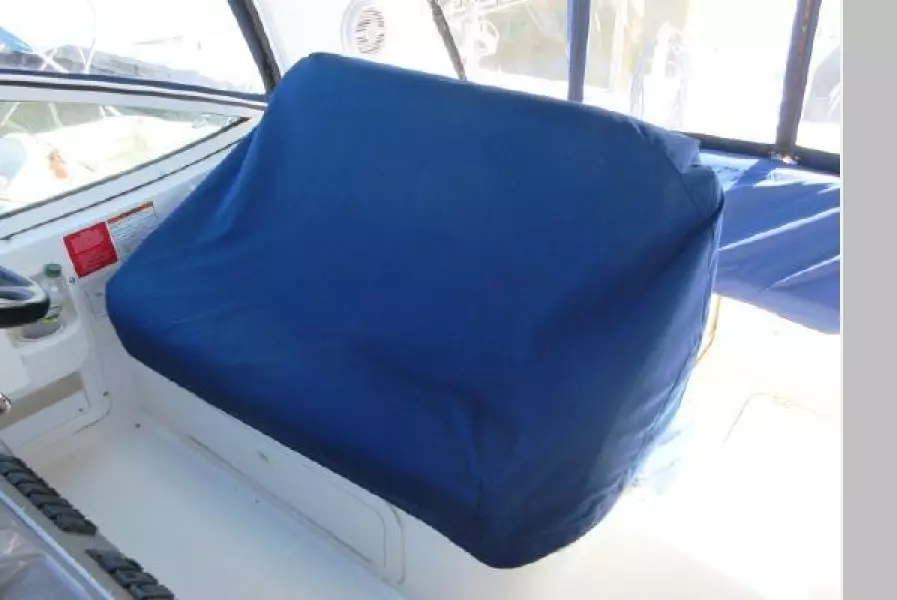 2005 Cruisers Yachts 370 Esprit