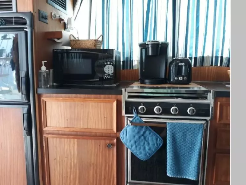 1980 Hatteras Convertible