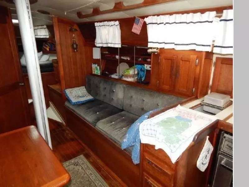1986 Ericson 35-III
