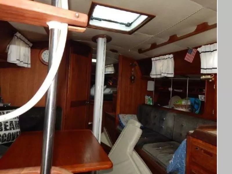 1986 Ericson 35-III