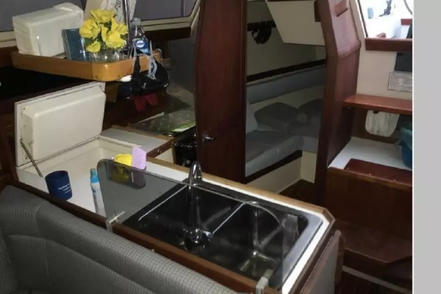 1986 Catalina C34