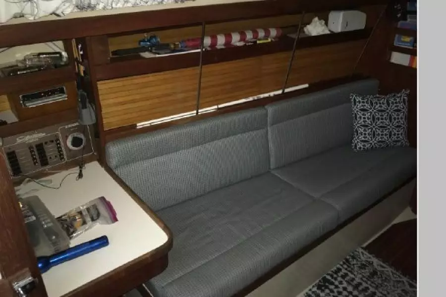 1986 Catalina C34