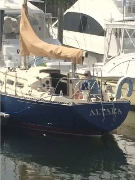 Altara 33ft C amp C Yacht For Sale