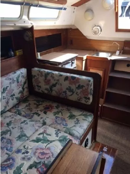 Altara 33ft C amp C Yacht For Sale