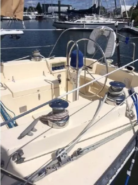 Altara 33ft C amp C Yacht For Sale