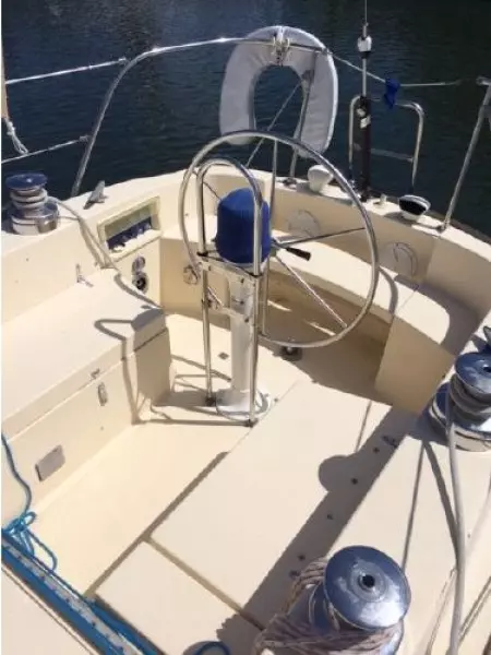 Altara 33ft C amp C Yacht For Sale