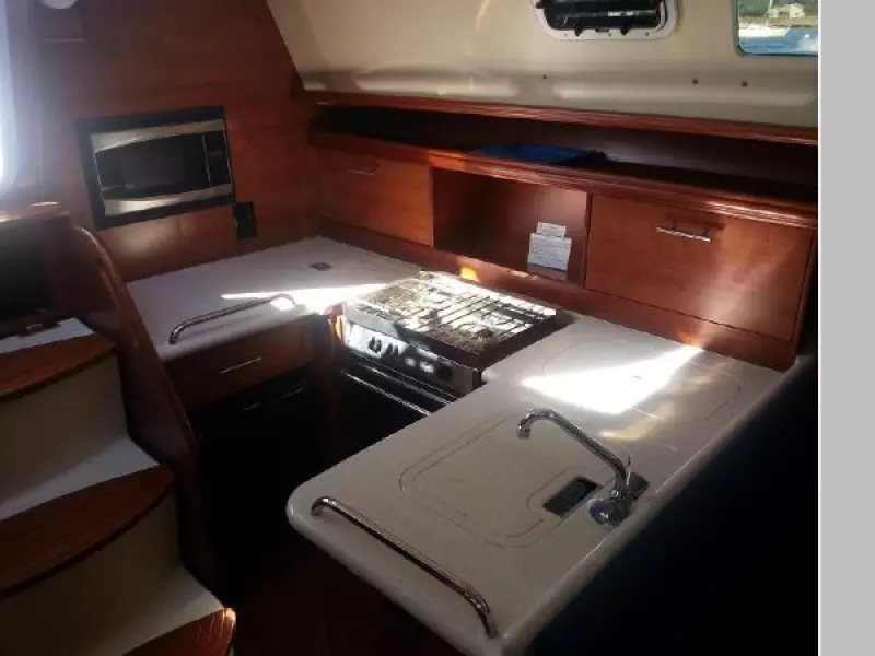 2013 Hunter 33