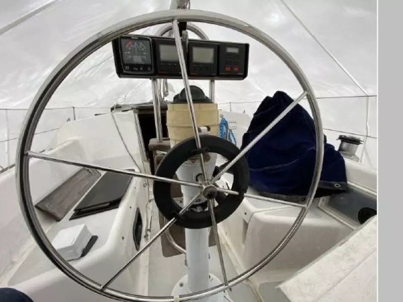 1993 Hunter 33.5