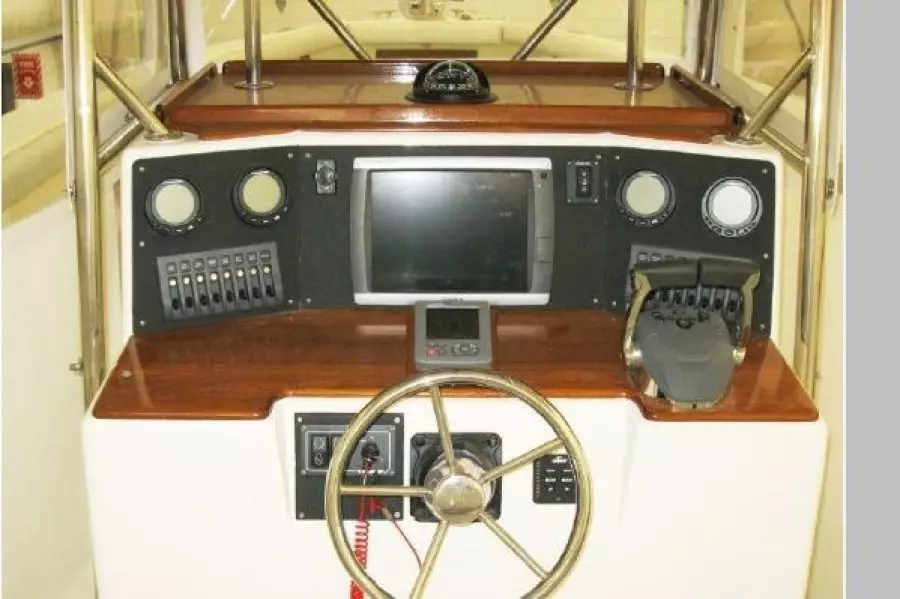 Blues Chaser 31ft Ocean Master Yacht For Sale