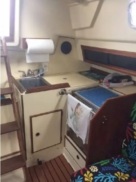 Elizabeth V 30ft Pearson Yacht For Sale