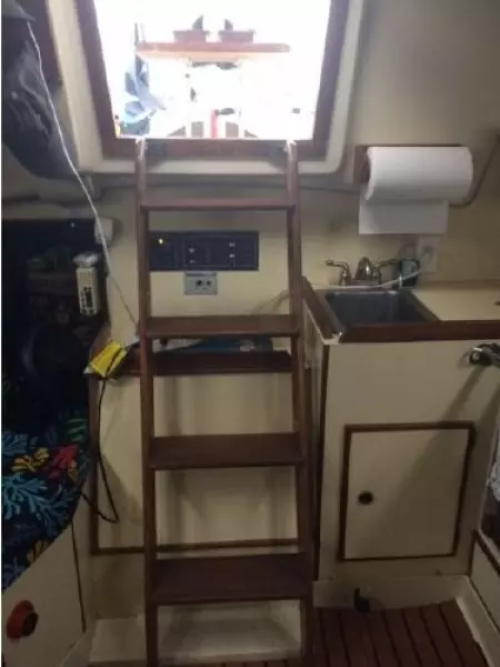 Elizabeth V 30ft Pearson Yacht For Sale