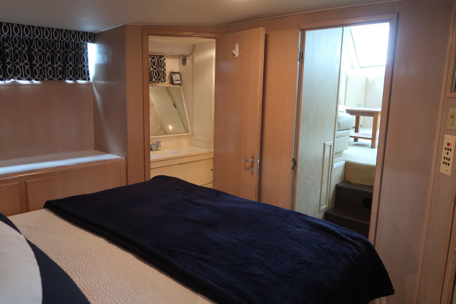1994 Hatteras 40 Double Cabin