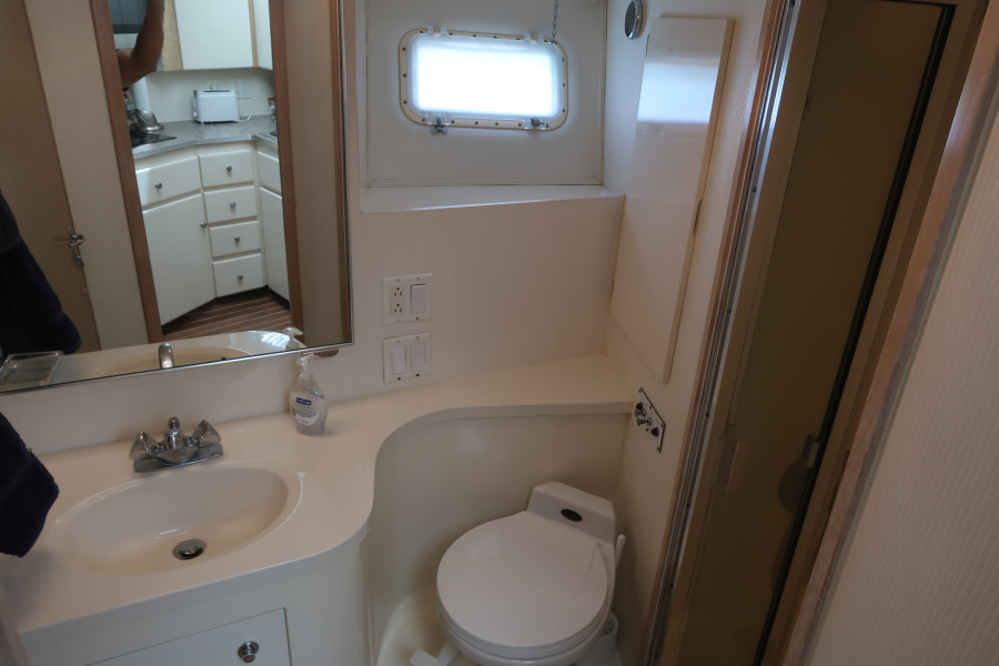 1994 Hatteras 40 Double Cabin