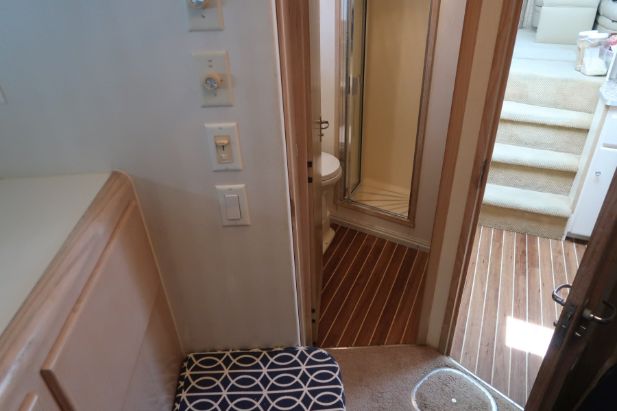 1994 Hatteras 40 Double Cabin