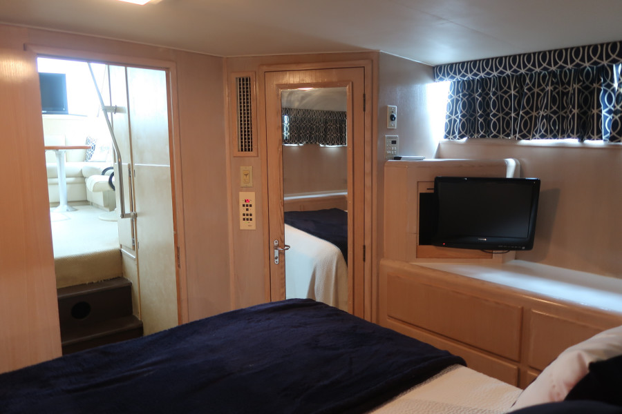 1994 Hatteras 40 Double Cabin