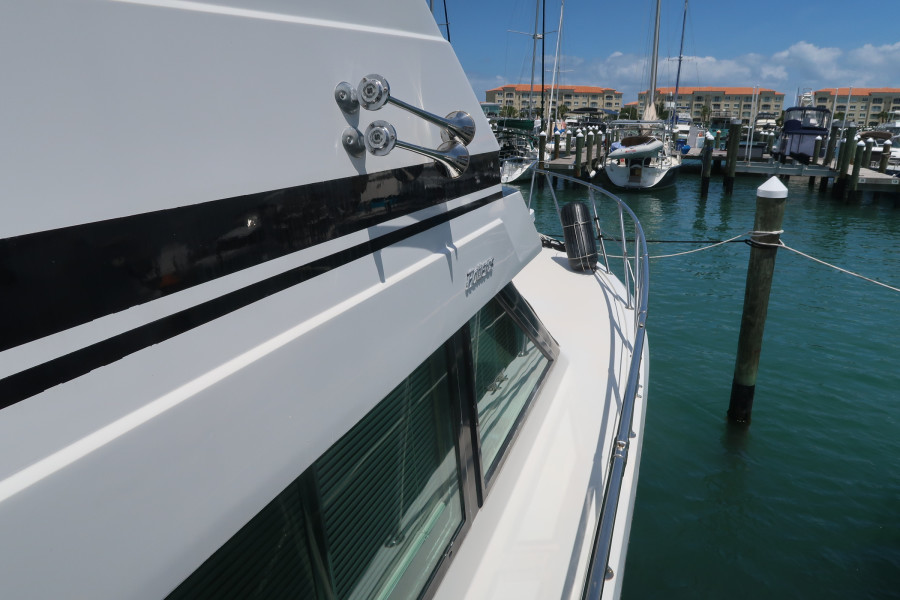 1994 Hatteras 40 Double Cabin