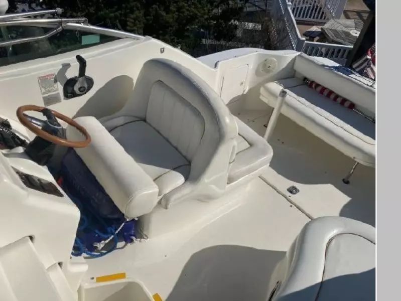 2000 Sea Ray 270 Sundancer