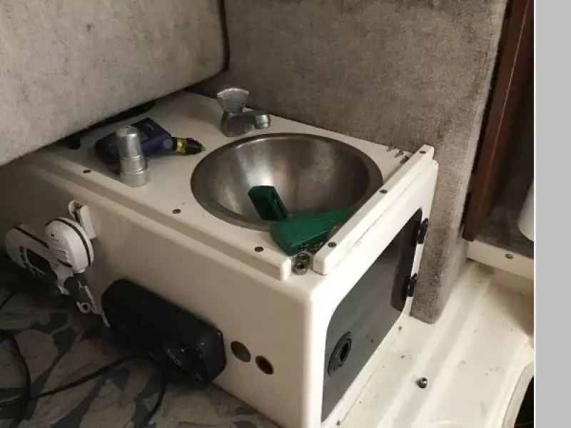 1999 Shamrock 246 Walkaround