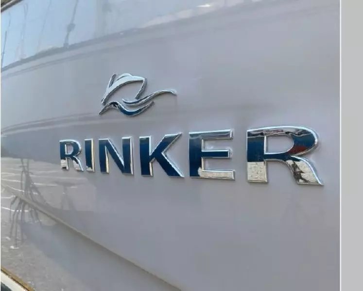 2006 Rinker 320 Express Cruiser