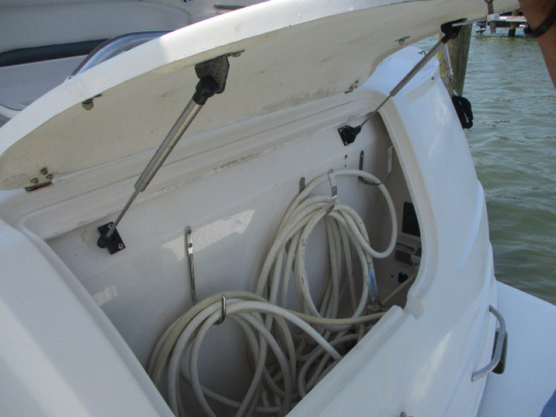 2004 Chaparral Signature