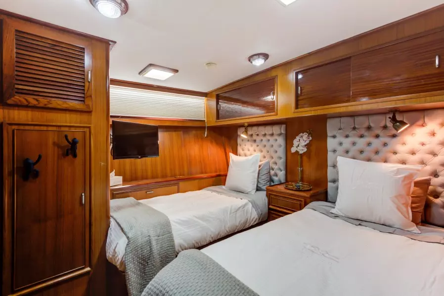 Twin Cabin