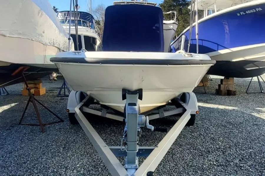 2011 Boston Whaler 180 Dauntless