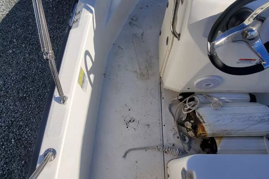 2011 Boston Whaler 180 Dauntless