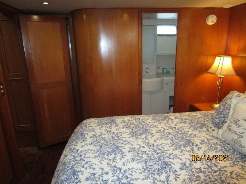 55' Ocean Alexander master stateroom starboard