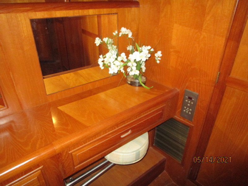 55' Ocean Alexander master stateroom desk-vanity